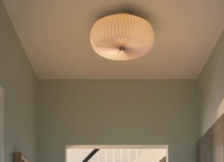 Papierowa lampa sufitowa na korytarz