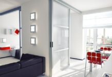 Drzwi przesuwne szklane – nowoczesne rozwiązanie do biura i nie tylko Drzwi szklane przesuwne